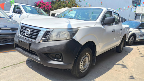 Nissan NP300 2.4 Doble Cabina Se Aa Pack Seg Mt