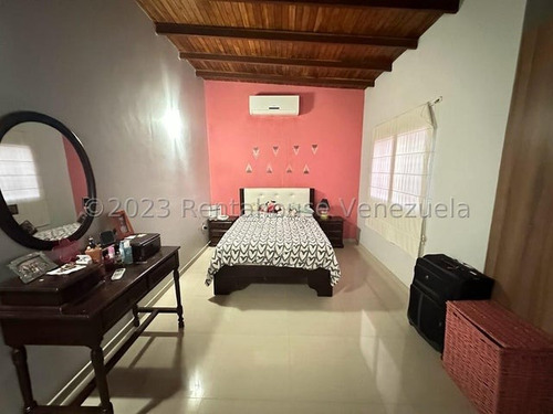 Marianny Gonzalez, Moderna Casa En Venta Urb Trigal Cabudare Lara