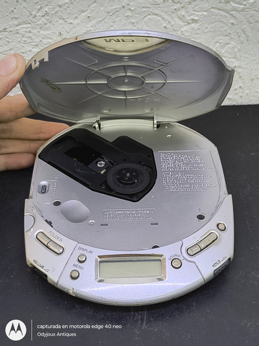 Discman Sony Cd Walkman Portable D-cj501 Mp3 No Sirve Lector Plateado (Usado)
