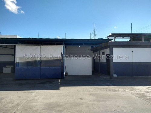 Galpón En Venta Centro De Barquisimeto Kenlimar Nieto 23-16483