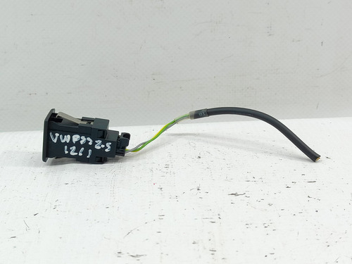 Conector Auxiliar Vw Passat 12-15 (Usado)