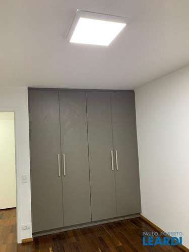 Imagem 6 de 15 de Apartamento - Campo Belo - Sp - 611524