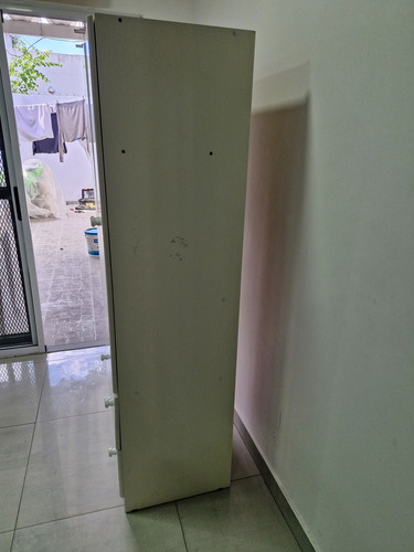 Placard Niño Blanco 1,60 X 60 X 44 Usado Blanco (Usado)