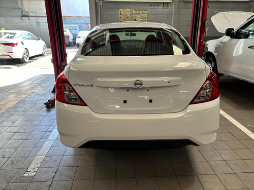 Nissan V-DRIVE TM A/C AUDIO A/C AUDIO