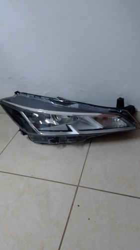 Faro Original Nissan Sentra 2022