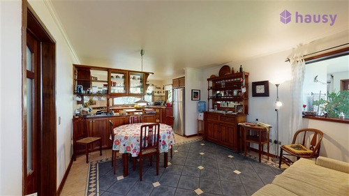 Casa En Venta De 4 Dorm. En Vitacura