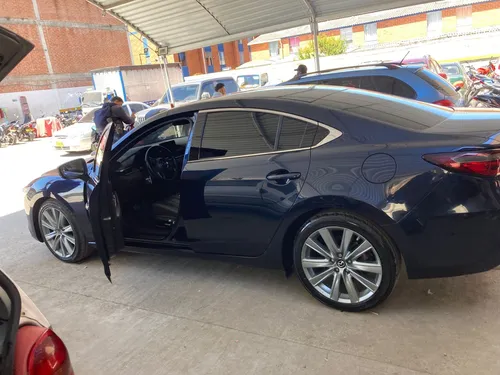 Mazda 6 2.5 Signature
