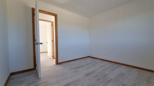 Casa En Venta De 3 Dorm. En Puerto Varas