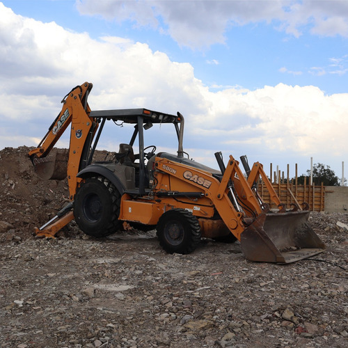 Retroexcavadora Case 580 N 2014