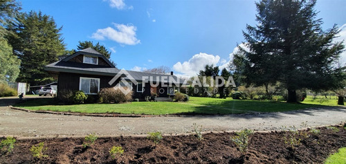 Casa De Campo Remodelada De 4d4b Con Jardin En Frutillar