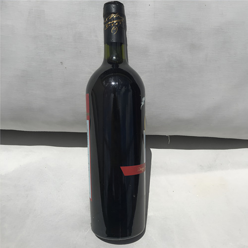 Vino Caberent Sauvignon Malbec. Diego Armando Maradona
