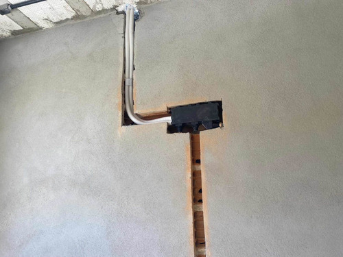 Imagem 1 de 4 de Instalação E Manutenção De Ar Condicionado
