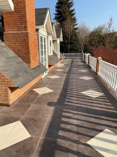 Excelente Casa Estilo Ingles A Orilla Cancha De Golf