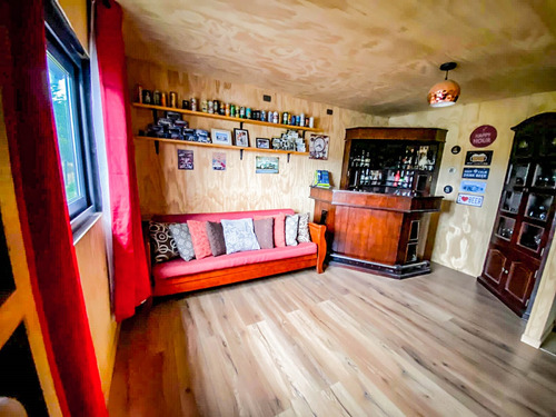 Terreno 3 Hectáreas Con Casa De 325m2 Y Bodegas En Dalcahue