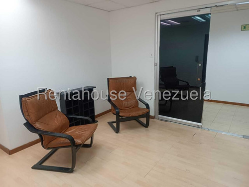 Oficina En Alquiler En Campo Alegre Mls 25-17676 Yf