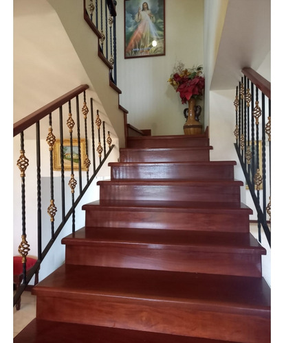 Magnifica Casa En Venta En Urb Parque El Retiro San Antonio