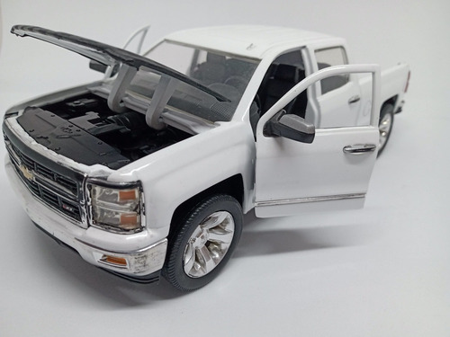 Imagen 6 de 8 de Chevrolet Silverado 2014 Jada Carro De Coleccion 1:24