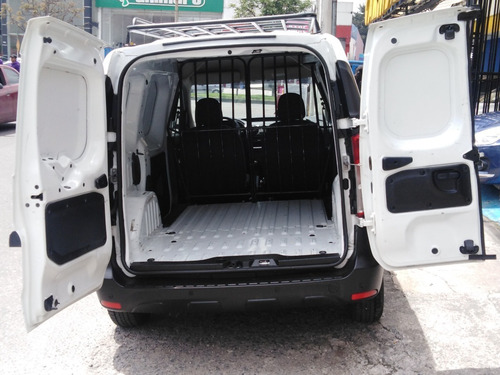 Imagen 5 de 17 de Renault New Kangoo Evolution 1,6 Lt, Mecanica