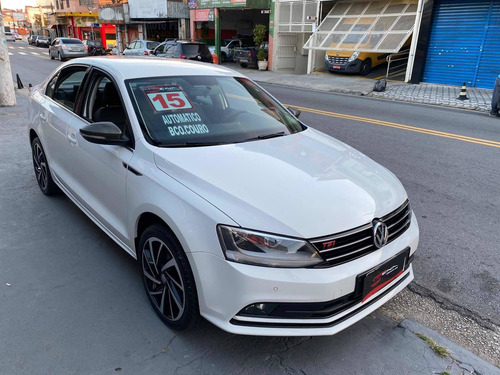 Volkswagen Jetta 2015 2.0 Tsi Highline 4p