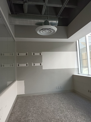Rento Oficina 630 M2, En El Mejor Corredor De Edificios Corporativos De Oficinas
