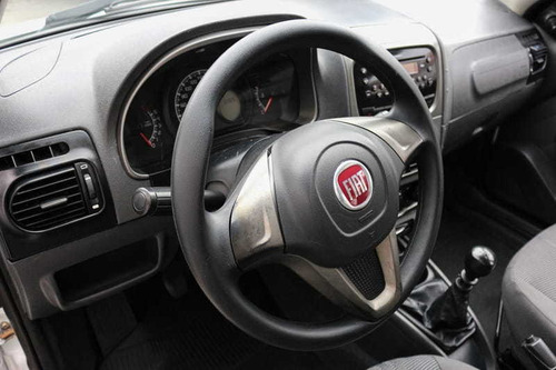 Imagem 5 de 13 de Fiat Weekend Attractive 2020