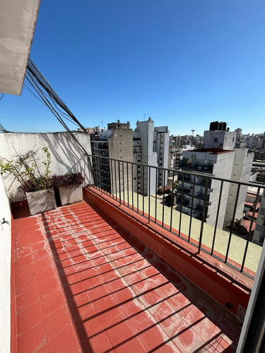 Departamento Sobre Avenida - 3 Amb Al Frente - 2 Balcones - Excelente Vista Y Ubicacion