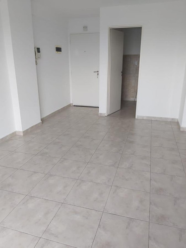 Imagen 6 de 20 de Departamento - Moron