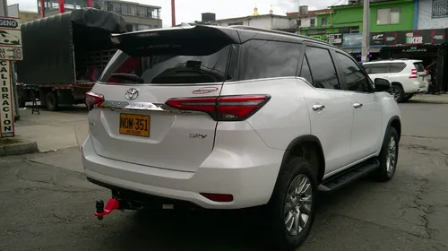 Toyota Fortuner 2.4 Diésel Srv 4X2