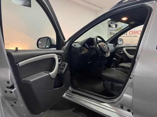 Imagen 15 de 15 de Renault Oroch Iconic Tm 2021