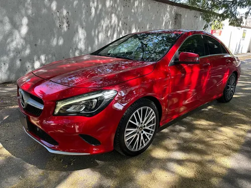 Mercedes-Benz Clase CLA 1.6 200 Cgi Sport At