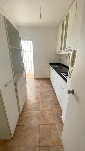 Imagen 6 de 12 de Venta De Apartamento 2 Dormitorios Sobre Rambla De Malvin