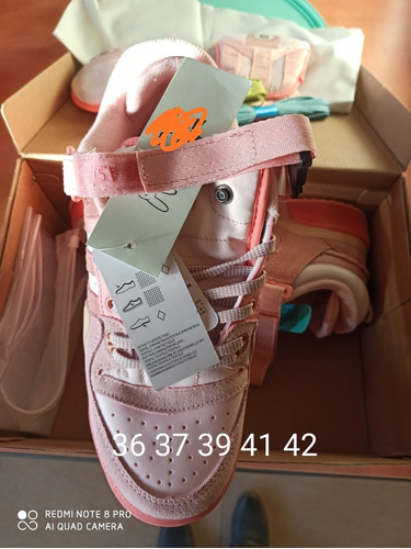 Imagen 7 de 9 de Zapatillas adidas Bad Bunny. No Nike Shox Tl1