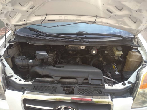Imagen 6 de 7 de Hyundai H1 Panel
