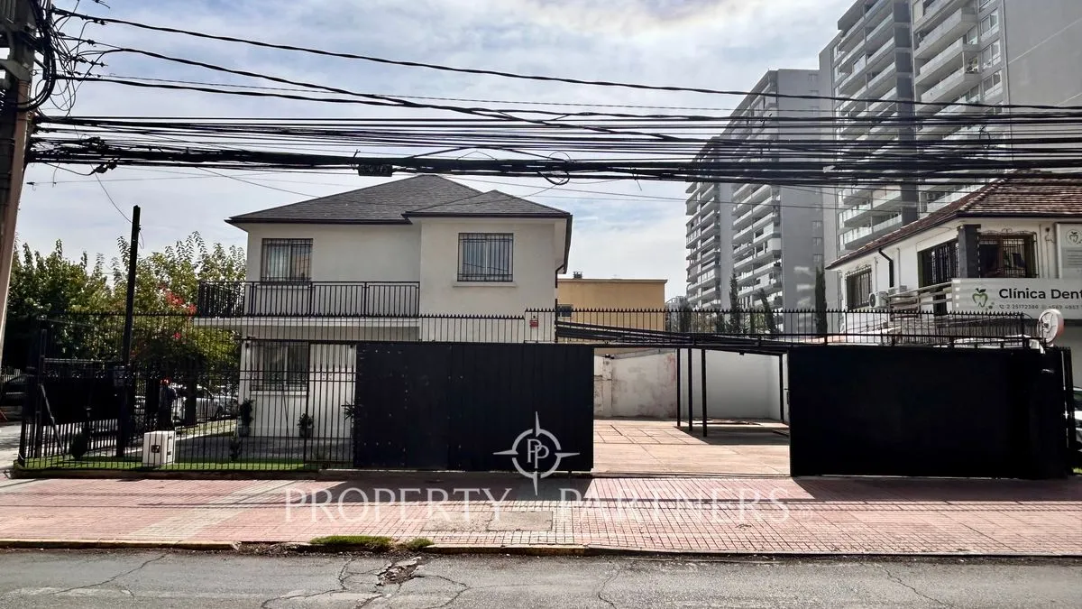 Imagen 2 de 17 de Casa Esquina Con Excelente Ubicación En Sector El ...