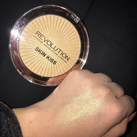 Makeup Revolution Iluminador Facial Skin Kiss Golden Kiss