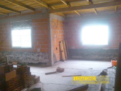 Casa De 8 Amb - Timoteo Gordillo 4000- Loiacono Propiedades