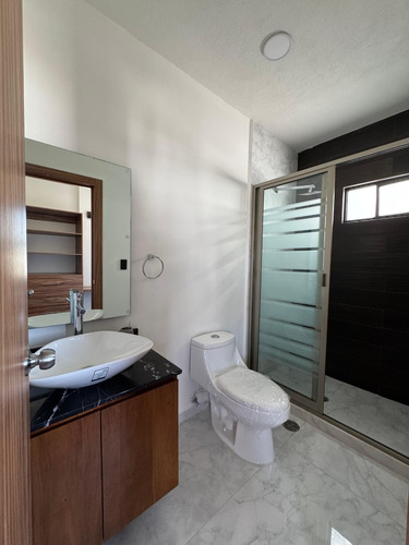 Casa Amplia En Venta Al Sur De Pachuca A 8 Min. De Plaza Explanada