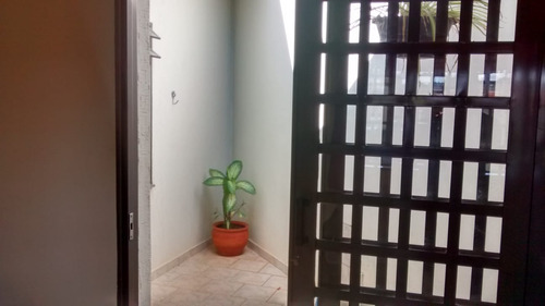 Casa Em Araraquara Sp. Troco Ou Vendo