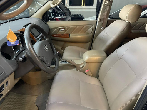 Toyota Hilux SW4 SRV D4-D 4x4 3.0 TDI Dies. Aut