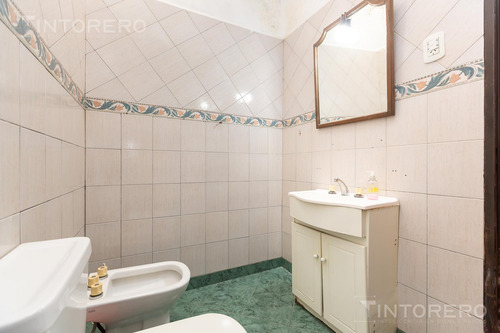 Venta Casa 3 Ambientes Caseros Patio Y Quincho