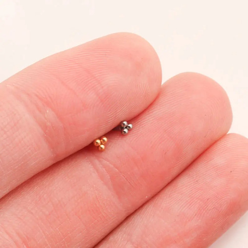 Labret Titanio Con Top Tribead