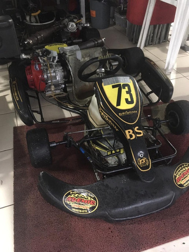 Imagem 2 de 2 de Kart Chassi Mini 2016 Com Motor Honda 18hp Da Rbc Quase Novo