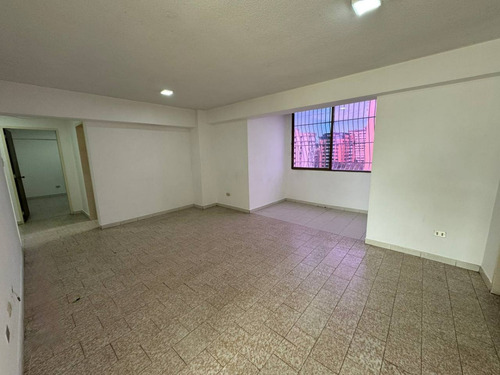 En Alquiler Apartamento Urb San Isidro Maracay Código 267284