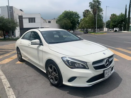Mercedes-Benz Clase CLA 1.6 200 Cgi Sport At