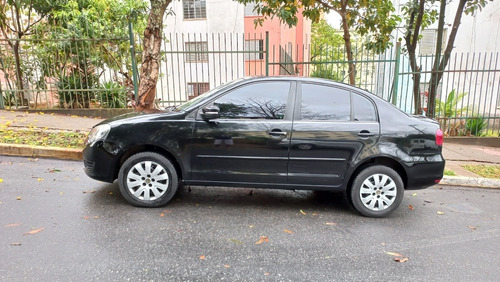 Imagem 3 de 15 de Volkswagen Polo Sedan 2012 1.6 Vht Total Flex 4p