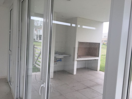Casa En Barrio Privado Rumenco