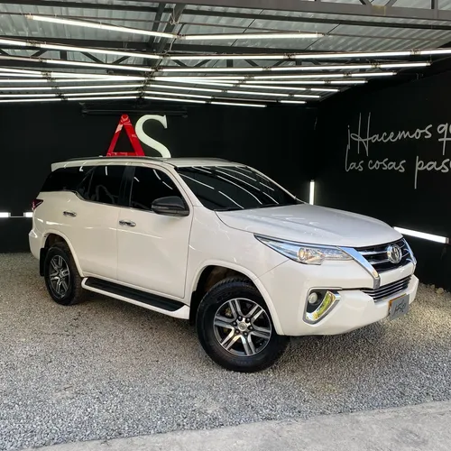 Toyota Fortuner 2.7 Sr 4x2 At 2018