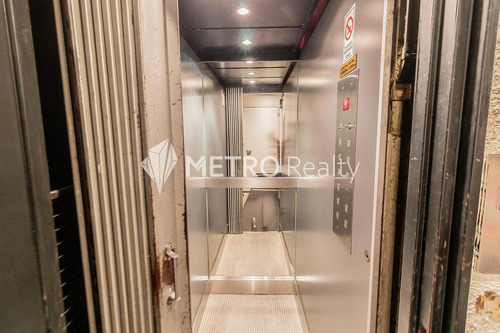 Venta De Departamento Con Balcón En Las Cañitas
