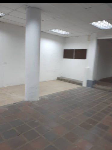 Imagen 1 de 3 de Local En Alquiler En La Av. Fuerzas Armadas Barcelona