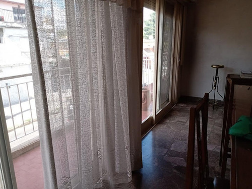 Imagen 9 de 21 de Locales Con Vivienda En Planta Baja Y Depto. 5 Amb. En P.a